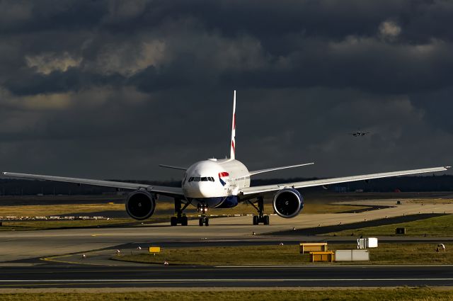 Boeing 777-200 (G-VIIC) - very rare guest here in Frankfurt!