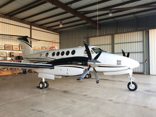 Beechcraft Super King Air 200 (N18AF) - swept blade props