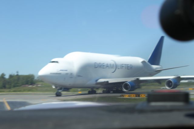 Boeing 747-400 (N718BA)