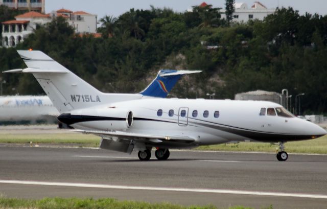 Hawker 800 (N715LA)