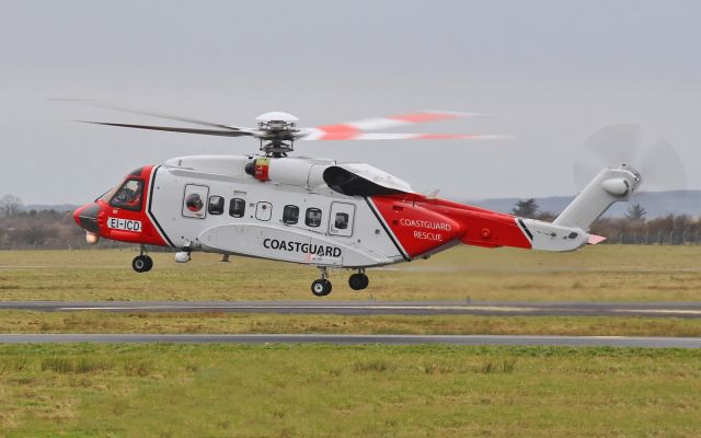 Sikorsky Helibus (EI-ICD) - rescue 115 irish coast guard s-92 ei-icd about to touch down outside their chc hanger at shannon 16/2/14.