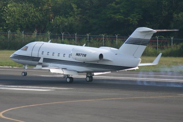 Canadair Challenger (N87TR)