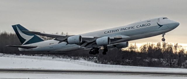 BOEING 747-8 (B-LJH) - East side of N-S runway