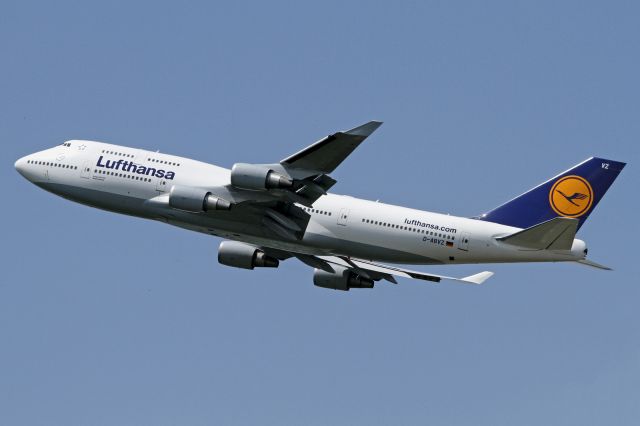 Boeing 747-400 (D-ABVZ)