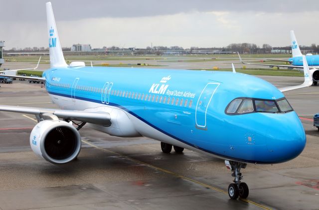 Airbus A321neo (PH-AXB)