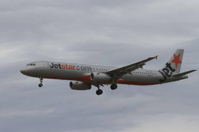 Airbus A321 (VH-VWX)