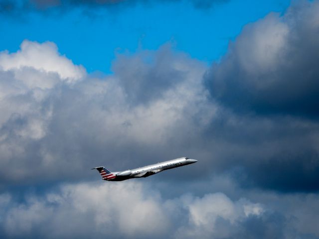 Embraer ERJ-145 (N697AB) - ENY3613br /SFG-ORDbr /09/30/21