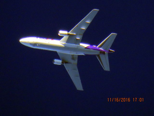 McDonnell Douglas DC-10 (N389FE)