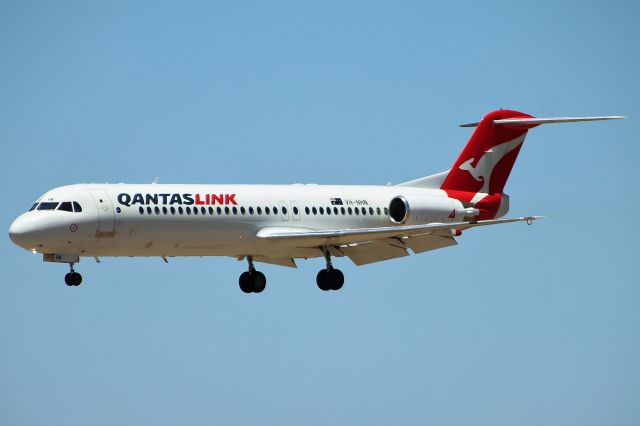 Fokker 100 (VH-NHN)