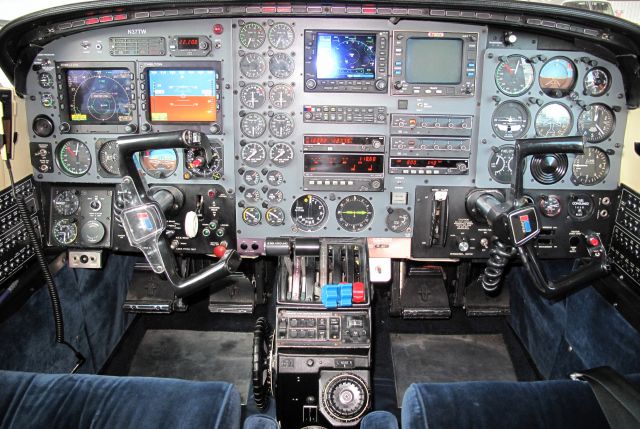 Piper Cheyenne (N37TW) - Note the Chelton avionics.