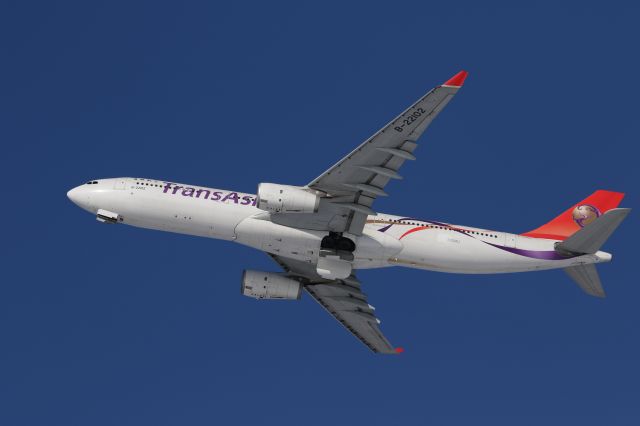 Airbus A330-300 (B-22102) - 2015 02 14.br /Taking off at HKD.