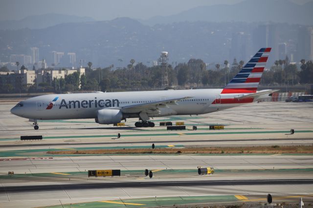 Boeing 777-200 (N788AN)