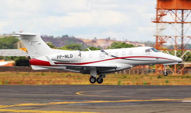 Embraer Phenom 300 (PP-NLD)