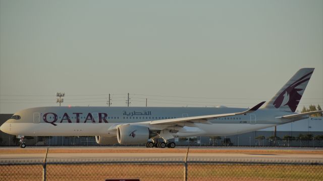 Airbus A350-900 (A7-AMG)