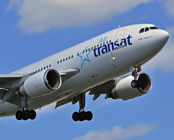 Airbus A310 (C-GKTS)