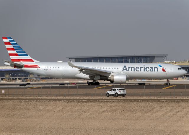 Airbus A330-300 (N270AY)