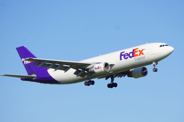 N745FD — - Final for 23L on a very beautiful clear Mothers Day.