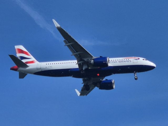 Airbus A320neo (G-TTNL)