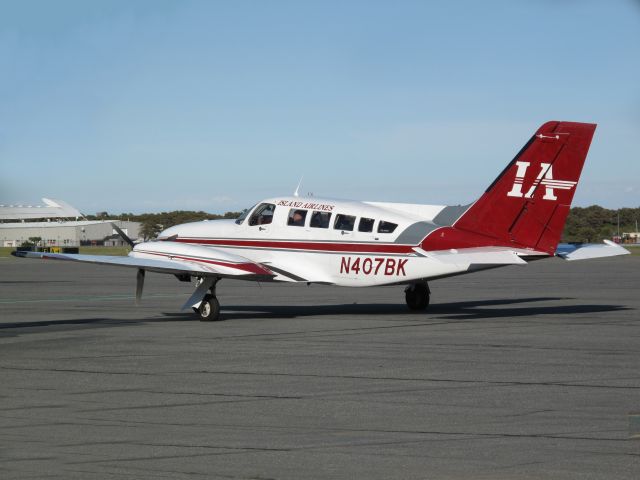 Cessna 402 (N407BK)