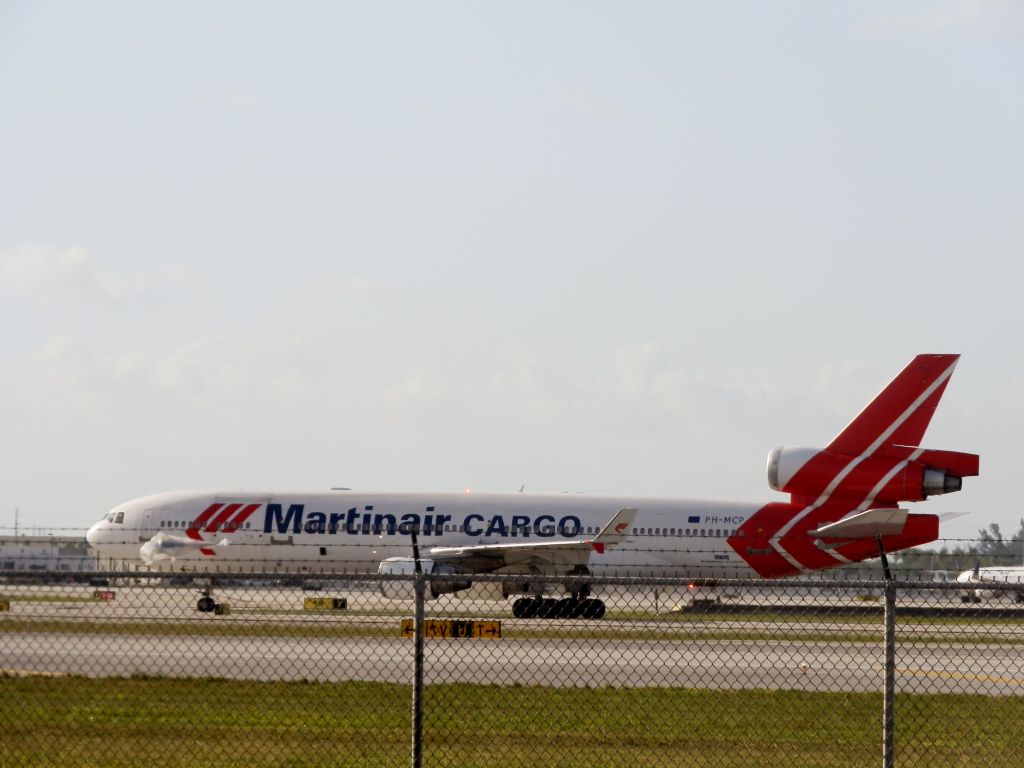 Boeing MD-11 (PH-MCP) - Taxiing,to the cargo area!