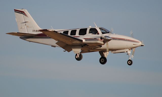 Beechcraft Baron (58) (VH-MWW)