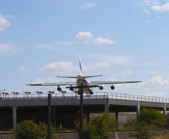 Antonov An-124 Ruslan (RA-82047) - VDA 4577 over the end of the runway at KAFW