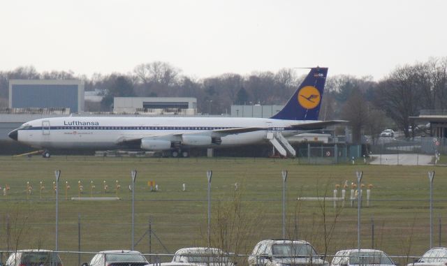 Boeing 707-100 (D-ABOB) - First flight on December 18, 1959 as N31240, delivered to Lufthansa on February 3, 1960 named "Hamburg". Delivered to Pearl Air (Zaire) in January 1977 as 9Q-CRT, written off on August 9, 1977: because reported heavy demage on landing at Sanaa International Airport. Lufthansa and Hamburg Airport bought this Aircraft in July 1979 and restored it. Since January 1982, she is at Hamburg Airport, near the airport fire station as a historical exhibit.