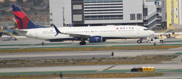 Boeing 737-900 (N886DN)