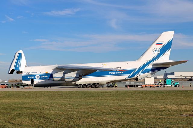 Antonov An-124 Ruslan (RA-82078) - A Volga-Dnepr Airlines Antonov AN-124-100 Ruslan, RA-82078, cn 9773054559153, on Pad-3 at Cleveland-Hopkins Int’l (KCLE) USA – Ohio, on 11 Nov 2015.