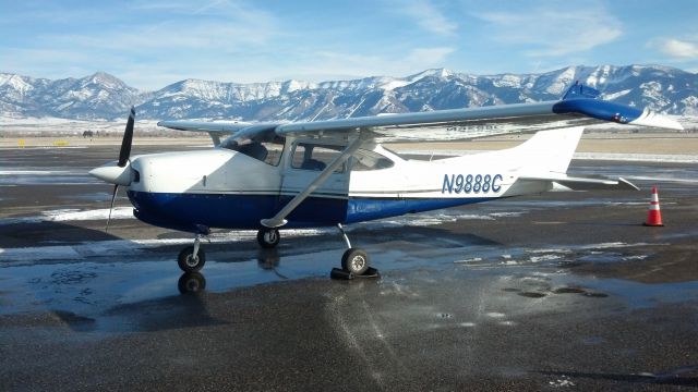 Cessna Skylane RG (N9888C) - On the ramp in KBZN.