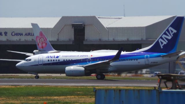 Boeing 737-700 (JA18AN) - 2015/05/18 台灣桃園國際機場(TPE) 12:37(UTC+8) NH9416便(TPE-HND) B737-700 JA18AN