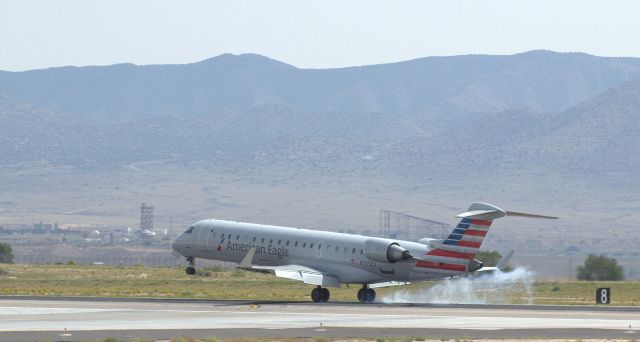 Canadair Regional Jet CRJ-700 (N755EV)