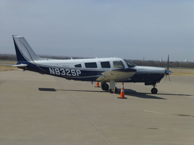 Piper Saratoga (N832SP)