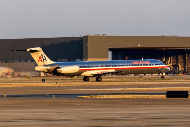 McDonnell Douglas MD-80 (N483A)