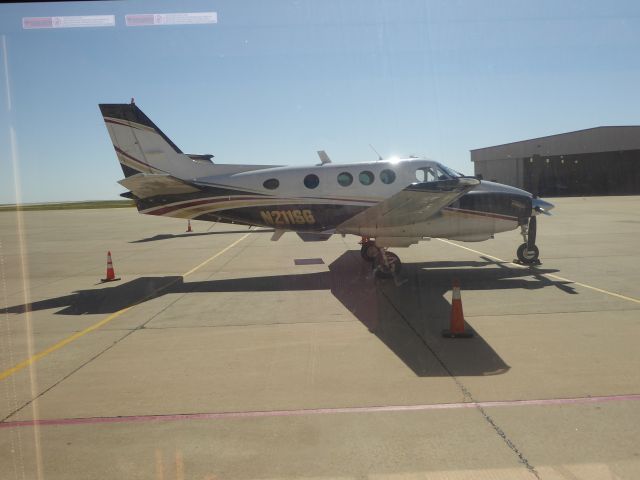 Beechcraft King Air 90 (N211SG)