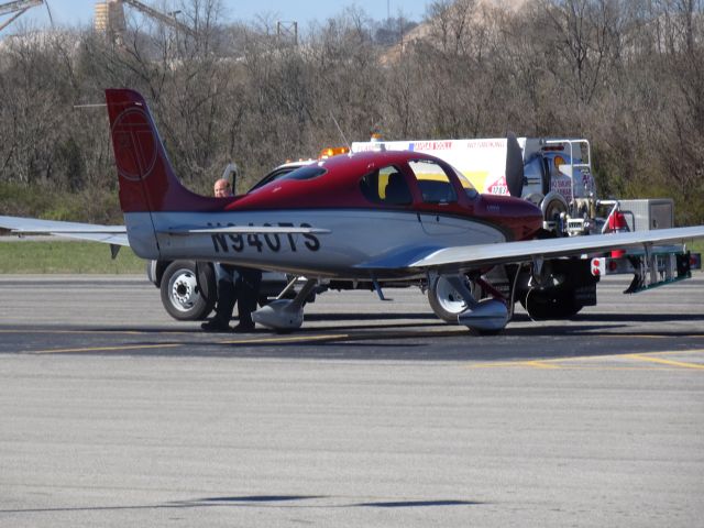 Cirrus SR-22 (N940TS)