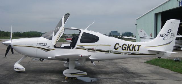 Cirrus SR-22 (C-GKKT)