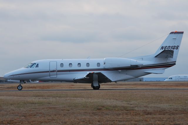 Cessna Citation Excel/XLS (N601QS) - Arriving at KCLT for the Belk Bowl (UGA vs. Louisville) - 12/30/14