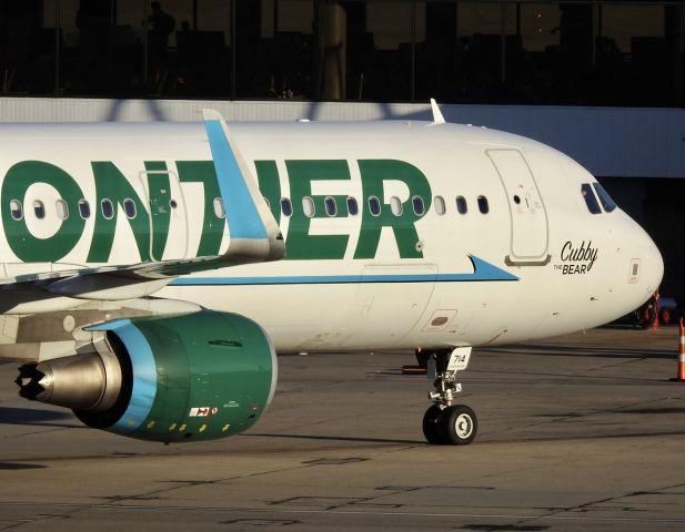 Airbus A321 (N714FR)