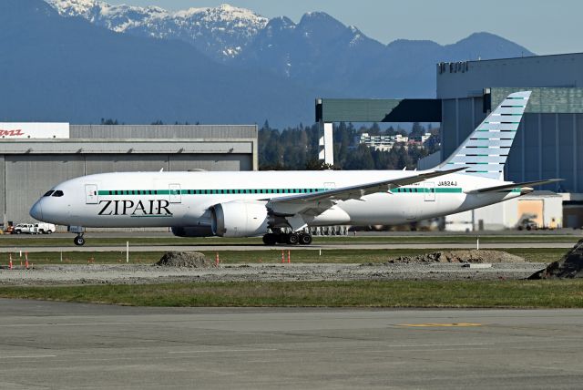 Boeing 787-8 (JA824J)