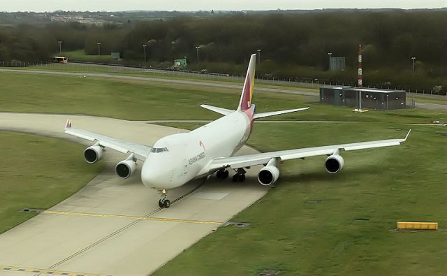 Boeing 747-200 — - shot on arrival at STN....