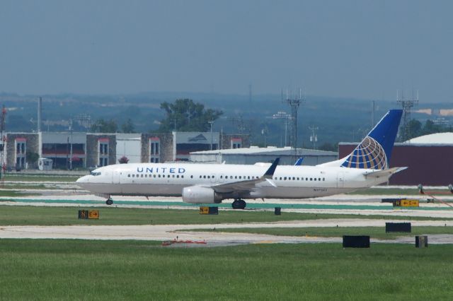 Boeing 737-900 (N37287)