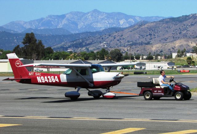 Cessna 152 (N94364) - Towed at Brackett Field