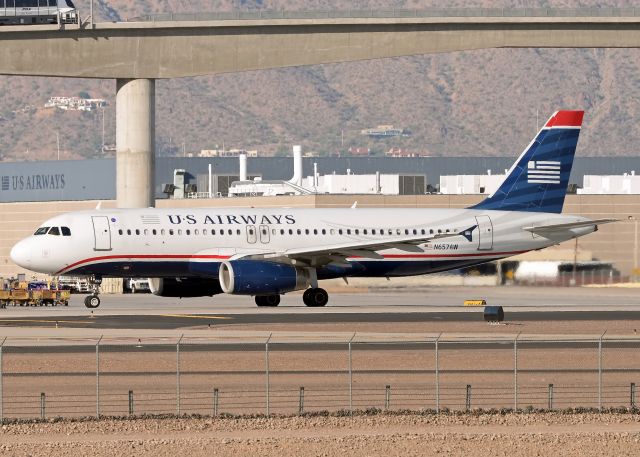 Airbus A320 (N657AW)