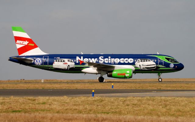 Airbus A320 (I-LINB)