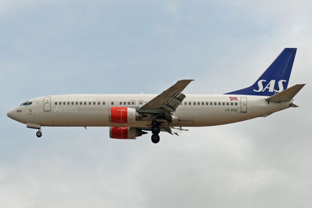 BOEING 737-400 (LN-BRQ)
