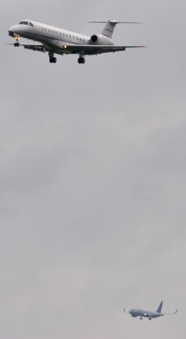 Embraer ERJ-135 (N1023C)