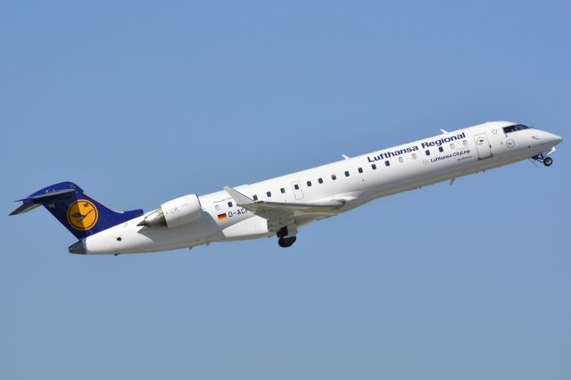 Canadair Regional Jet CRJ-700 (D-ACPN)
