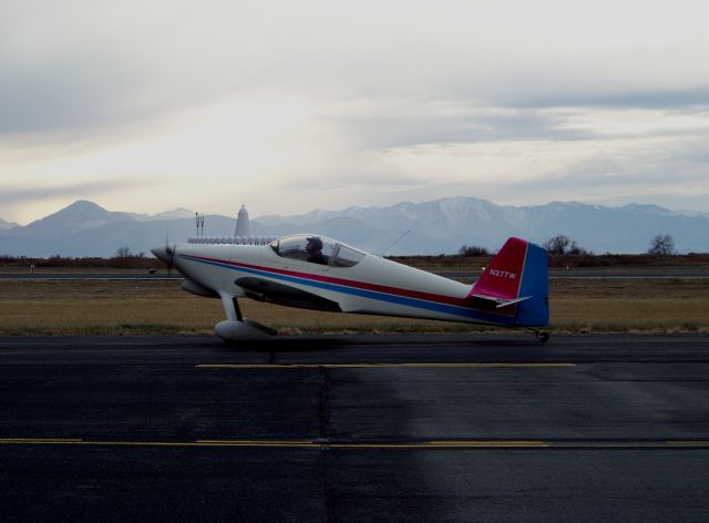 Beechcraft King Air 90 (N277W)