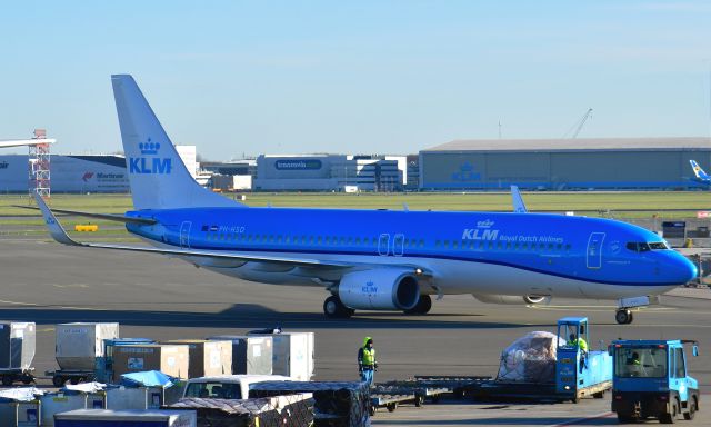 Boeing 737-800 (PH-HSD) - KLM Boeing 737-8K2(WL) PH-HSD in Amsterdam 